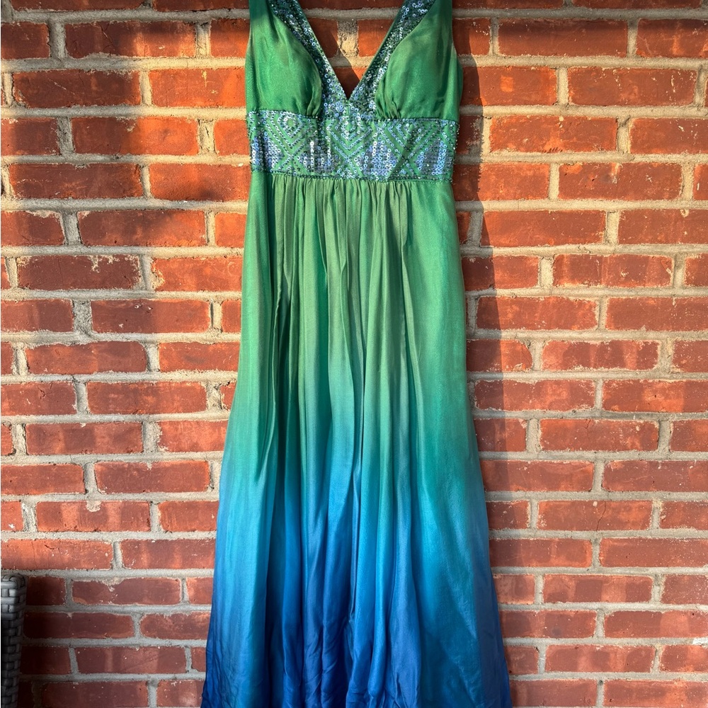 Elegant Green and Blue Ombre Maxi Dress